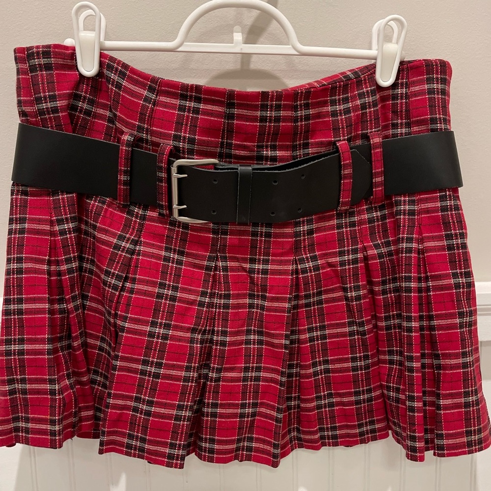 Laundry by Shelli Segal pleated plaid skirt